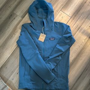Men’s R1 Tech face Hoody